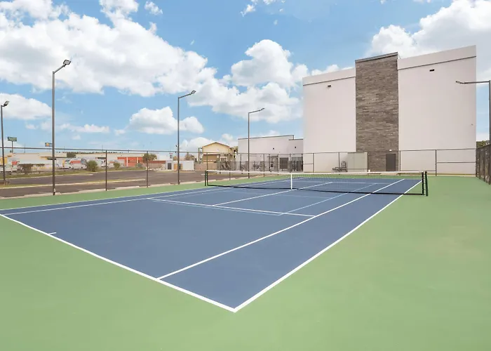 Best Western Plus Mobile Inn&Suites