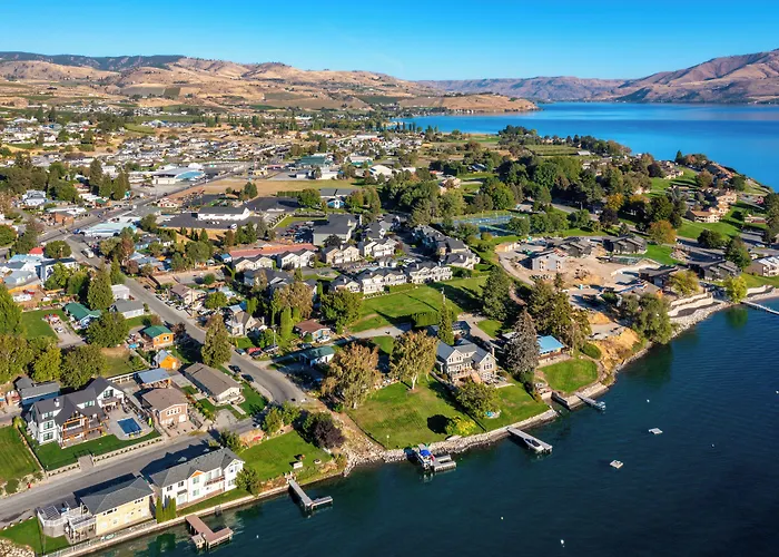 The Lodge Lake Chelan