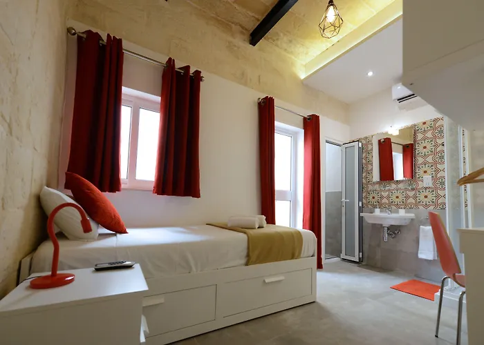 Hostels in Valletta