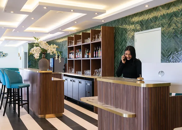 The Originals Boutique, Hotel Porte De Dieppe