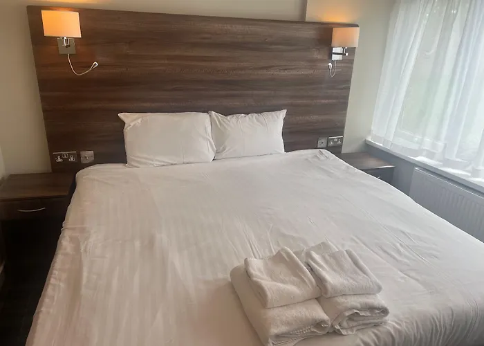 Riverside Hotel