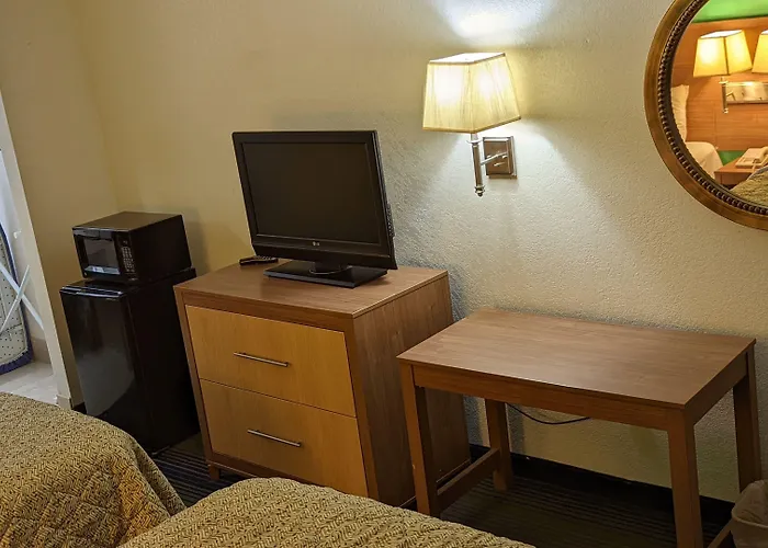 Budget Host Inn