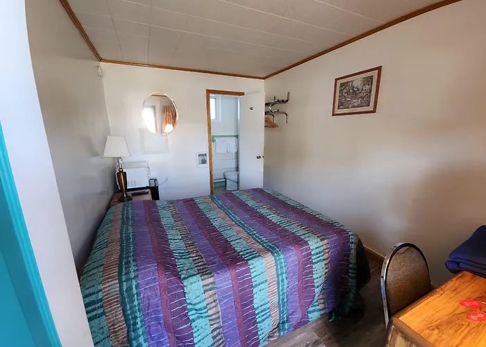 Riviera Motel