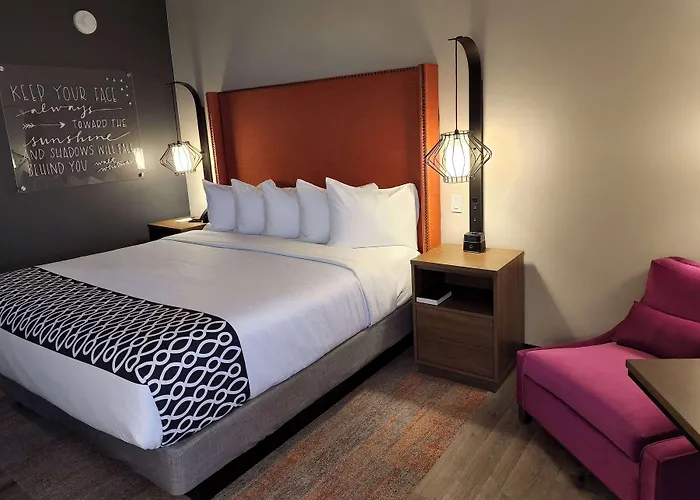 La Quinta Inn & Suites By Wyndham Pflugerville