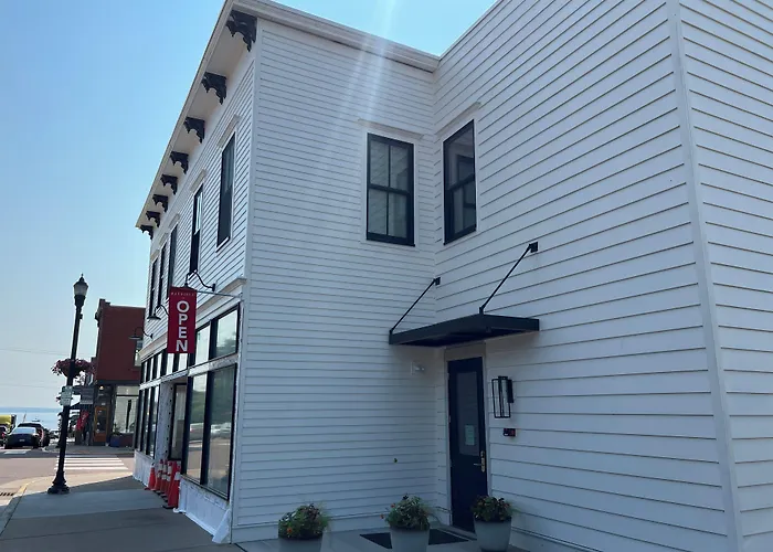 Bayfield Hotels