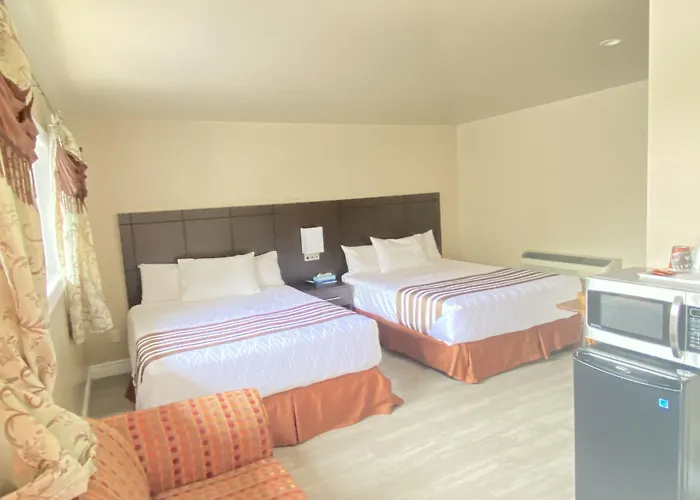 Haliburton Hotels