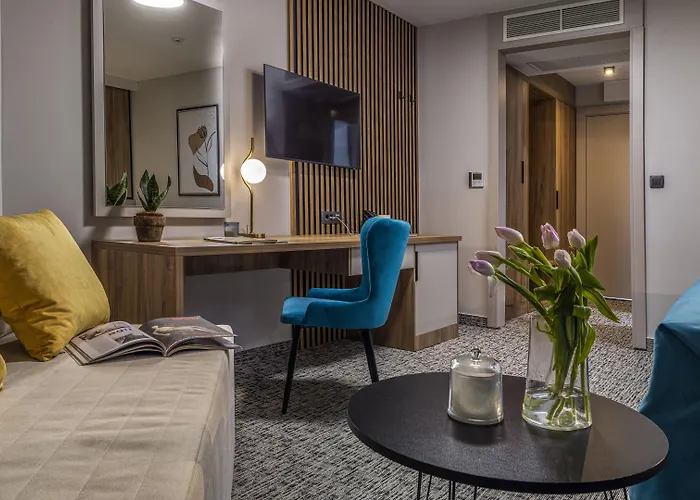 Hotel Holiday