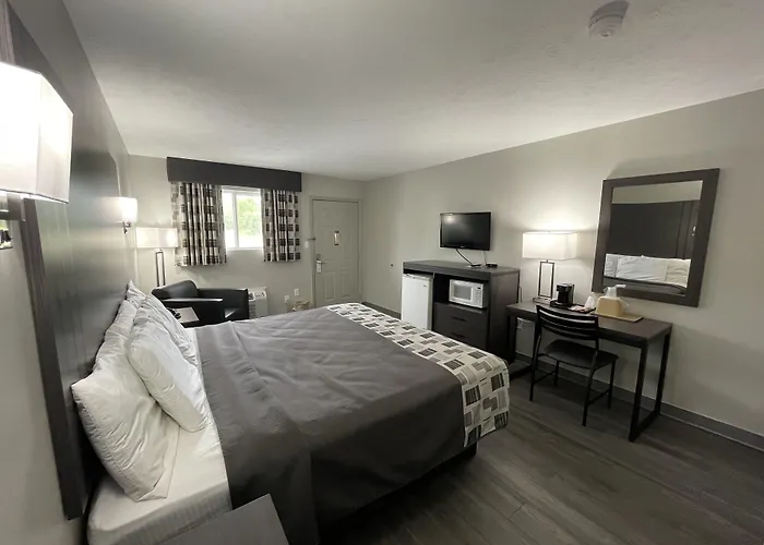 Embassy Inn - Hohenwald