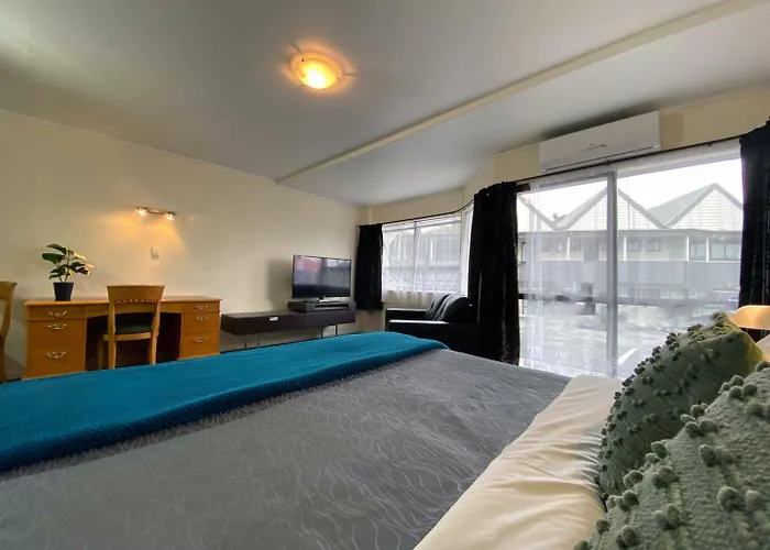 Pembrooke Motor Lodge