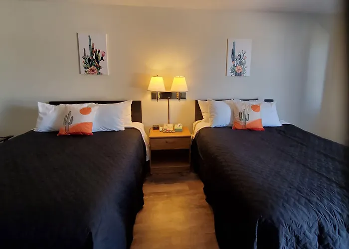 Cactus Inn And Suites