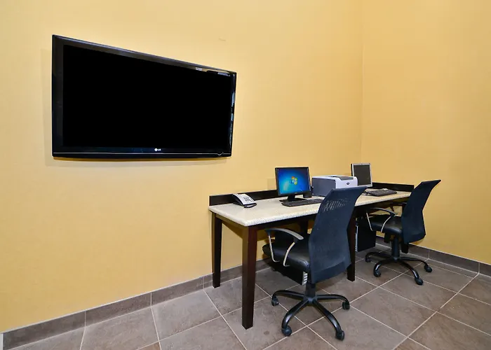 Comfort Inn & Suites Adj To Akwesasne Mohawk Casino