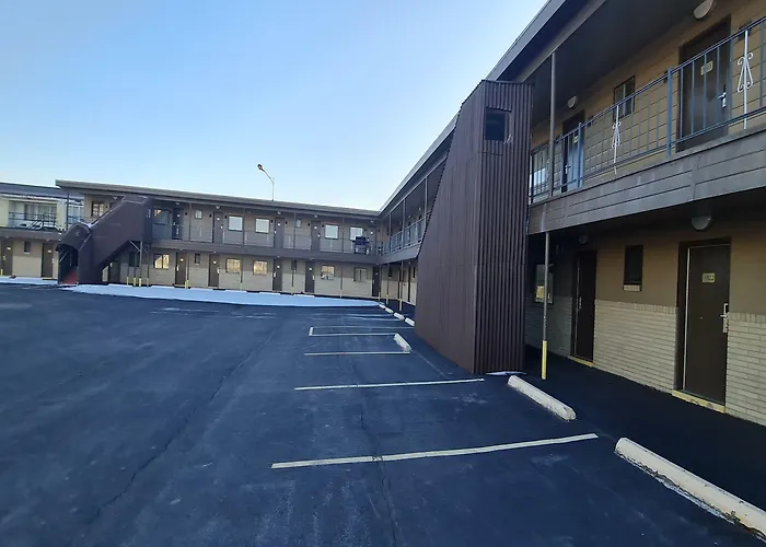Dubois Manor Motel