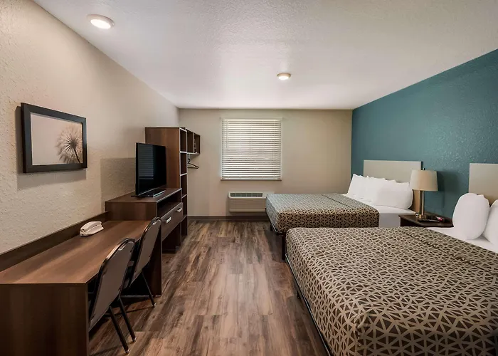Woodspring Suites West Palm Beach