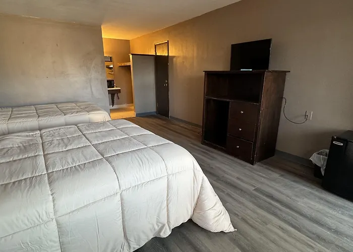 Clintonville Motel