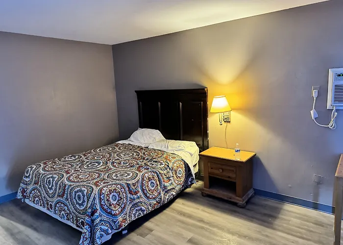 Clintonville Motel