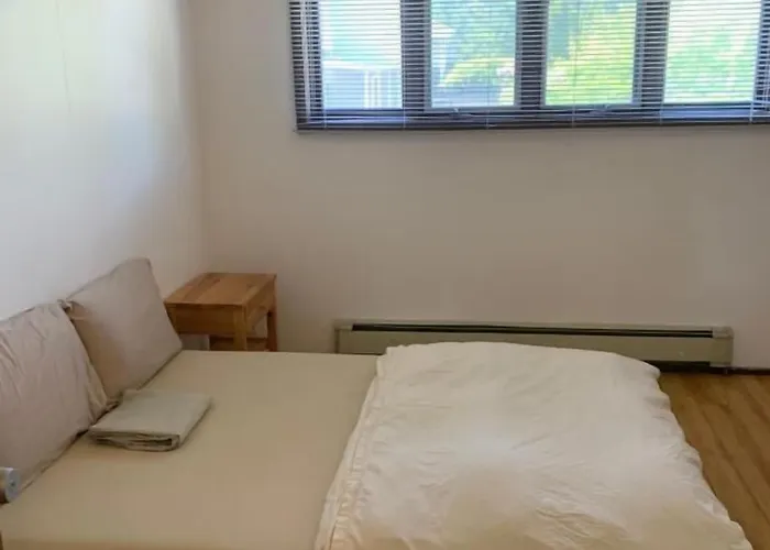 Vancouver Backpacker House - 10 Min Walk To Metrotown Skytrain Station