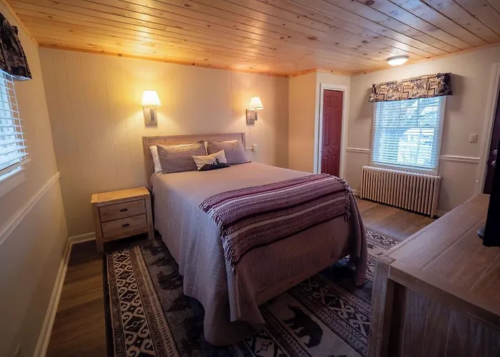 The Snowshoe Lodge