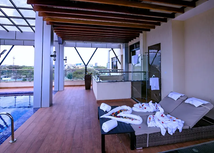 La Maison Royale South C