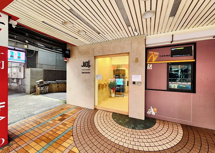 Just Live Hostel