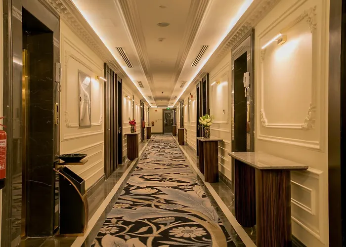 Luxury Night Al Munsiyah