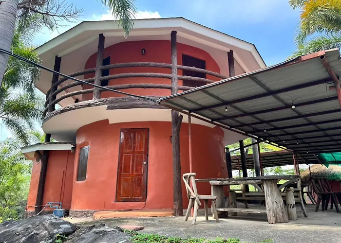 Khao Yai Lake Hill Resort