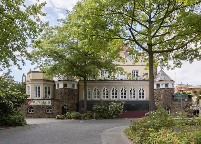 Hotel Landsknecht by Goshi