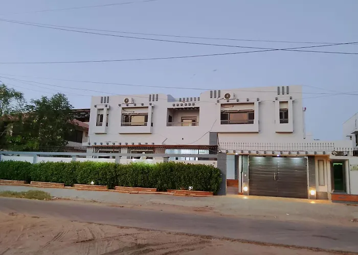 Seaview Luxury Hotel