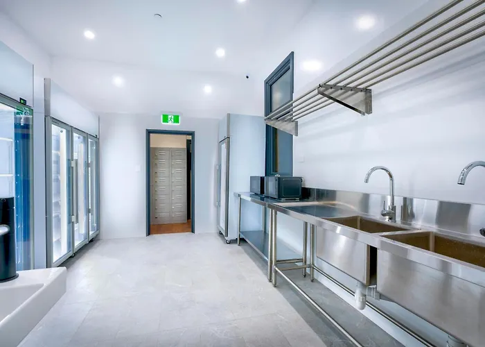 Capsule Hostel Perth - Note - Valid Passport Required To Check-In
