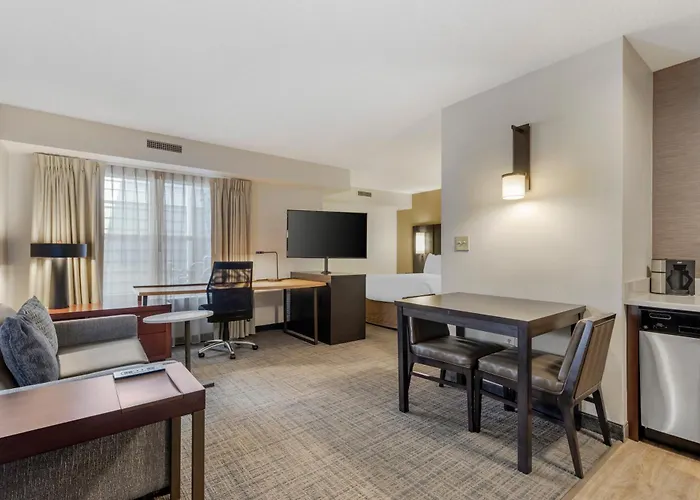 Sonesta Es Suites Fairfax Fair Lakes