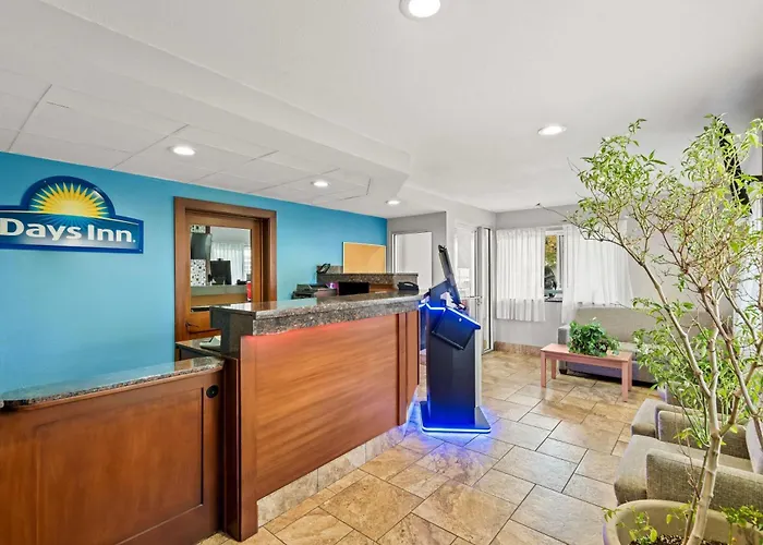 Days Inn By Wyndham Ames