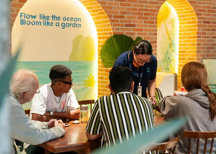 Seacolor Beachstay Danang Hotel By Haviland