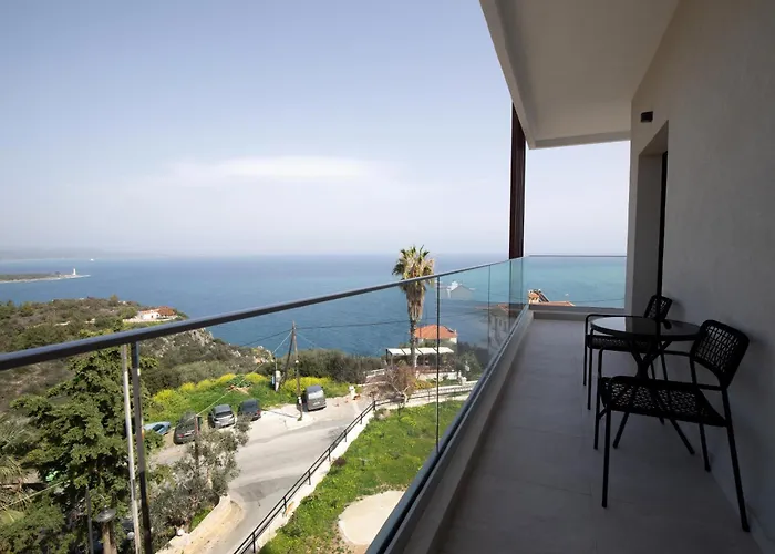 Trinasus Hotel