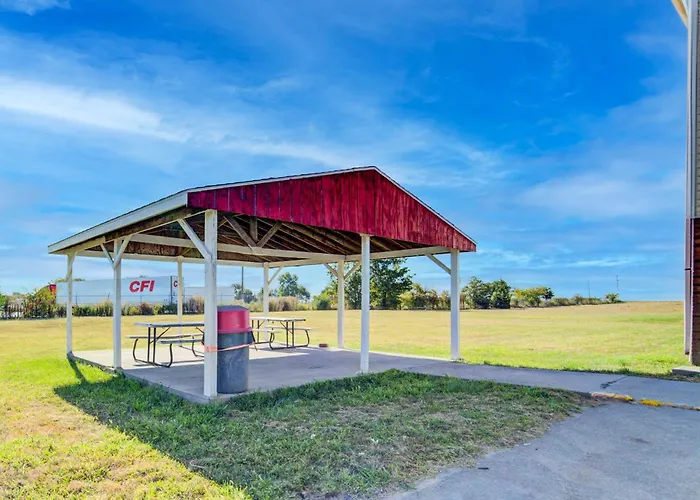 Capital O Amerihost Inn And Suites Kingdom City Hwy 54 Mo