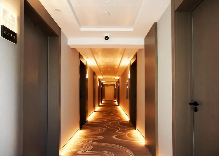 Harbin Airport Lake View Hotel 哈港酒店