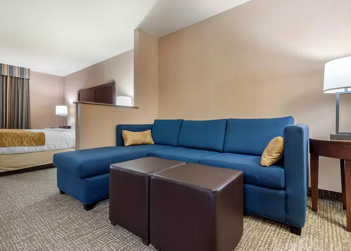 Comfort Inn & Suites