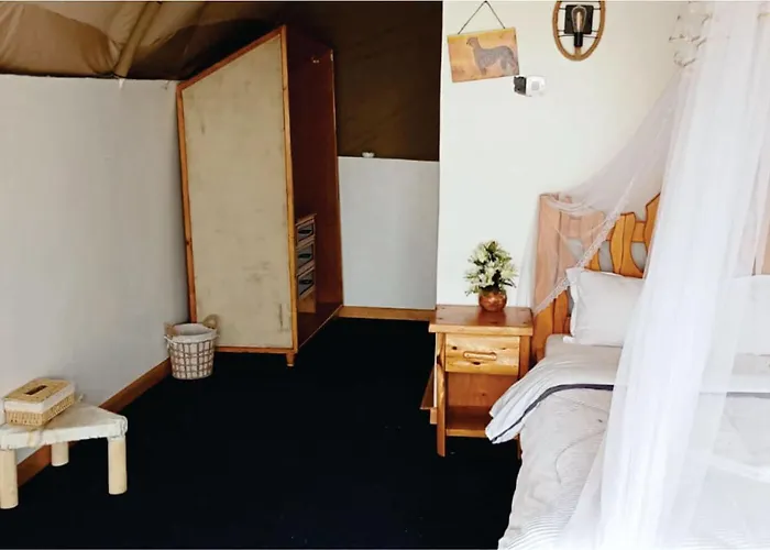Hotel White Sandcastle Mara Lodge