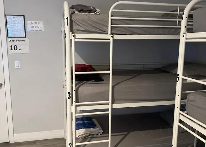 Pineapple Hostel
