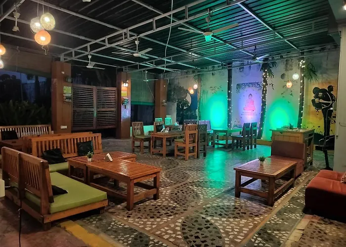 Moon Dance Garden & Restaurant
