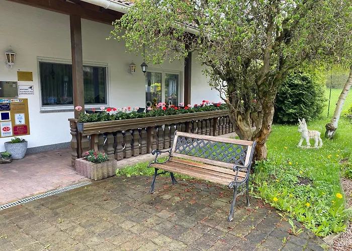 Land-Hotel Am Wald Garni