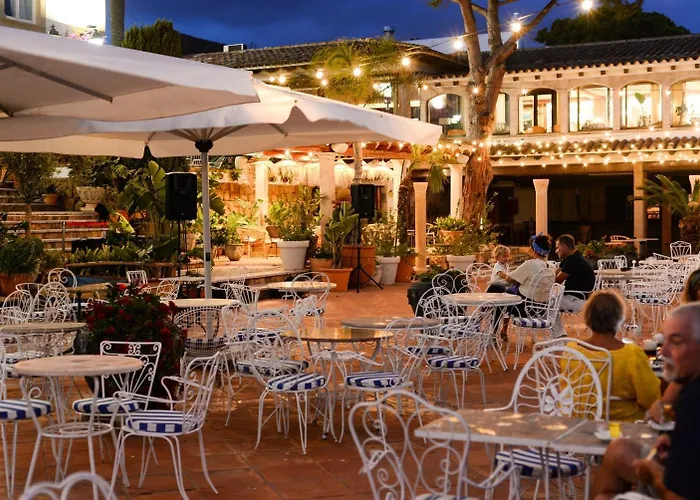 Hotel Roger De Flor By Seleqtta