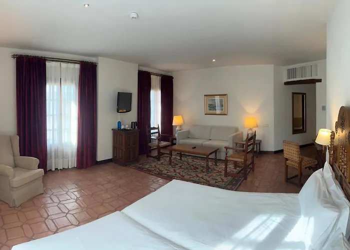 Parador De Plasencia