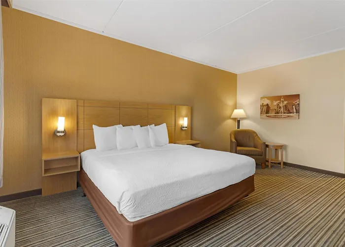 Best Western Royal Plaza Hotel And Trade Center