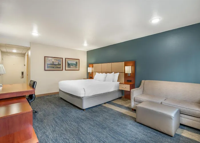 Best Western Plus Clocktower Inn