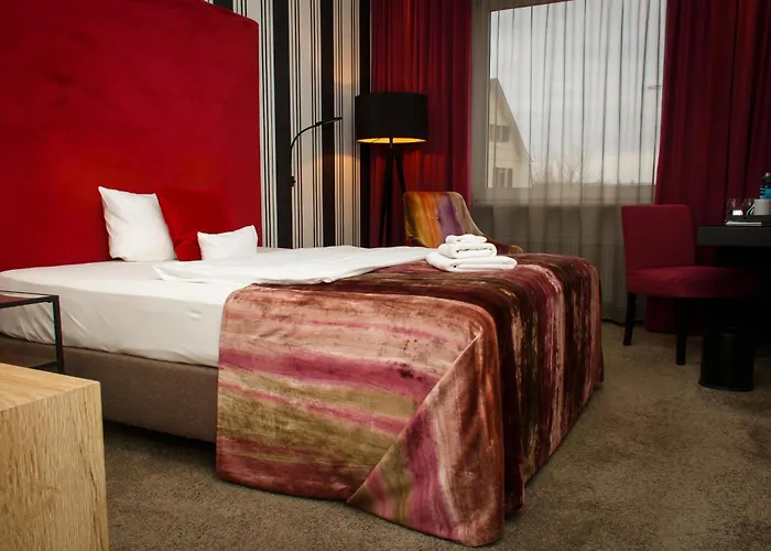 Naegler'S Fine Lounge Hotel