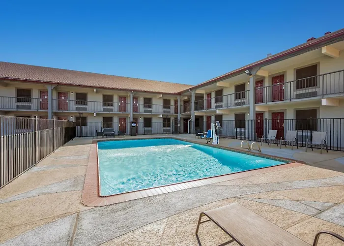 Red Roof Inn College Station