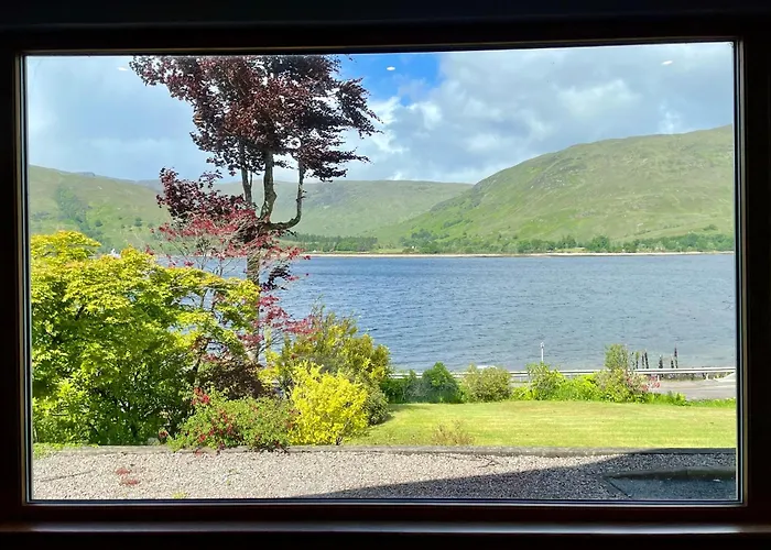 Clan Macduff Hotel