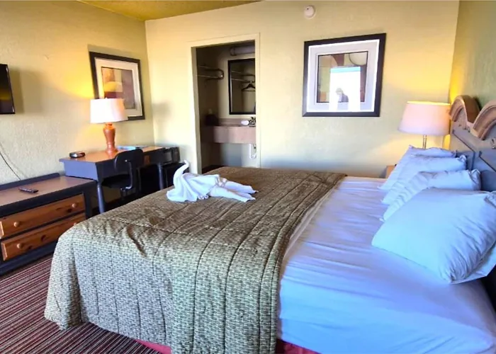Suite Dreams Hotel