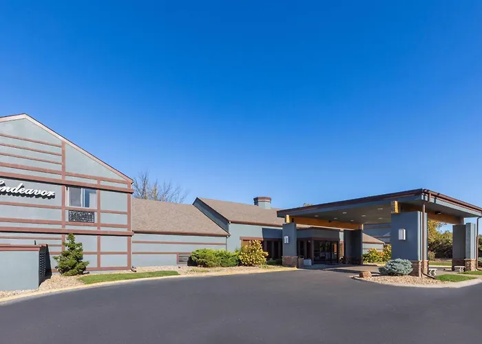Topeka Hotels