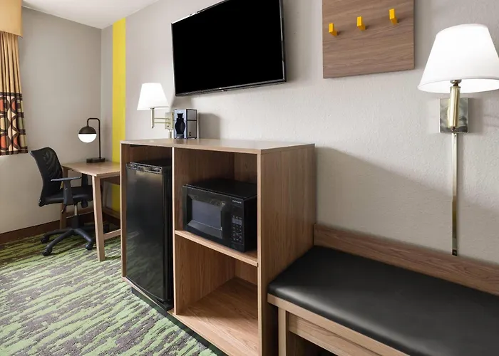 Super 8 By Wyndham New Stanton