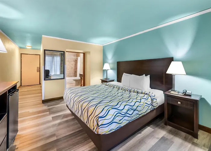 Red Lion Inn & Suites Blue Springs